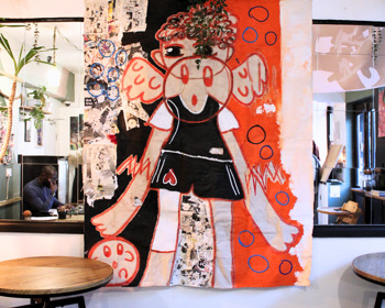 Jovem curadora alcochetana destaca-se em Londres com exposição de grande impacto