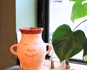 Jovem curadora alcochetana destaca-se em Londres com exposição de grande impacto