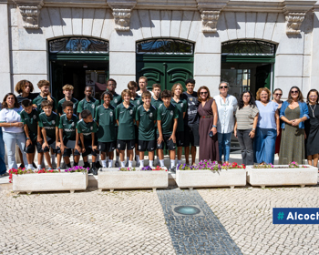 Academia Cristiano Ronaldo doa material escolar à Loja Social do Município 