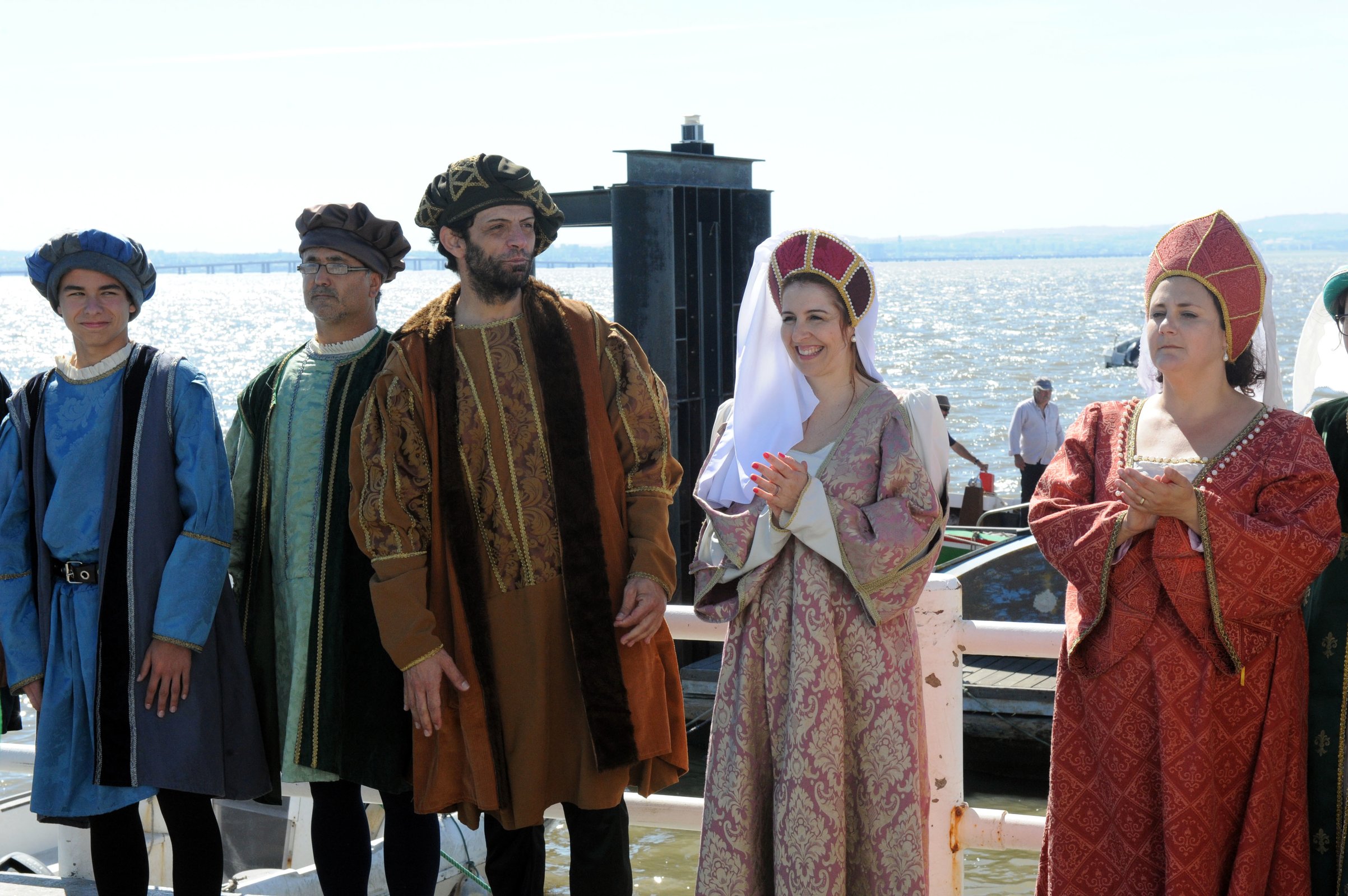 Alius Vetus disponibiliza fatos para Feira Quinhentista de Alcochete