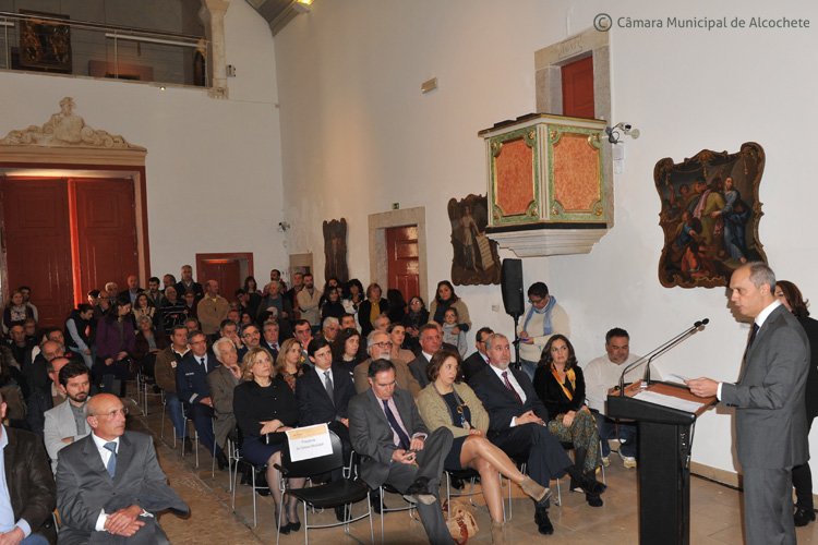 Dedicação e trabalho por Alcochete reconhecidos na entrega das medalhas municipais
